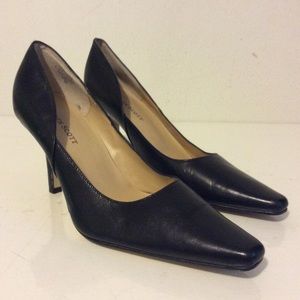Karen Scott Women's black heels pumps size 8
